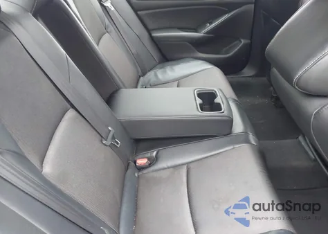 2018 Honda Accord Sport z USA, uszkodzony, nr VIN 1HGCV1F33JA105358